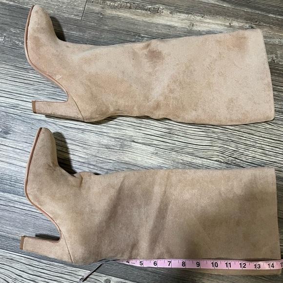 New ISNOM Suede Tan boots in a size 6.5. - Picture 7 of 10